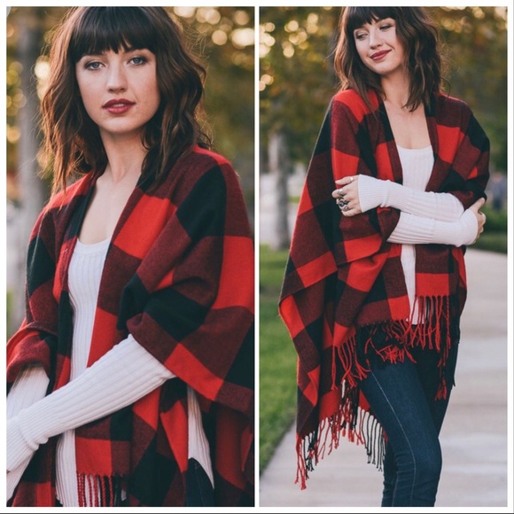 5⭐️RED BLACK CHECK PLAID - Poncho - Picture 2 of 2